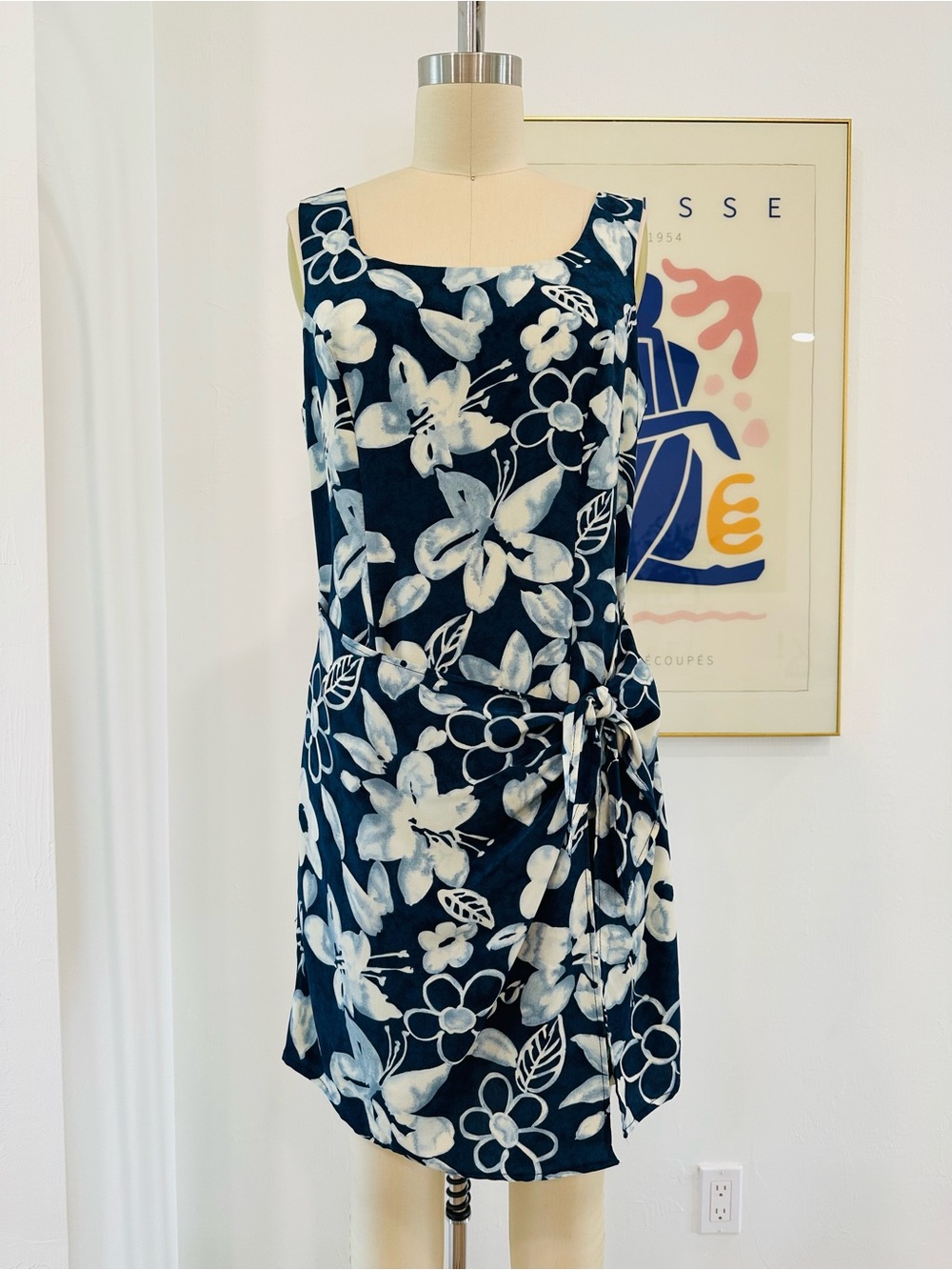 Vintage 90’s Sleeveless Blue Floral Tie-Waist Dress